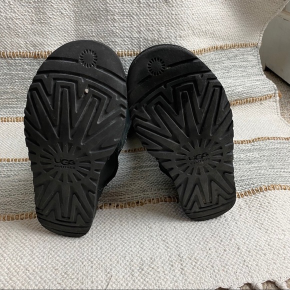 UGG Black Leather Embroidered Stitch Boho Boots - Picture 9 of 16